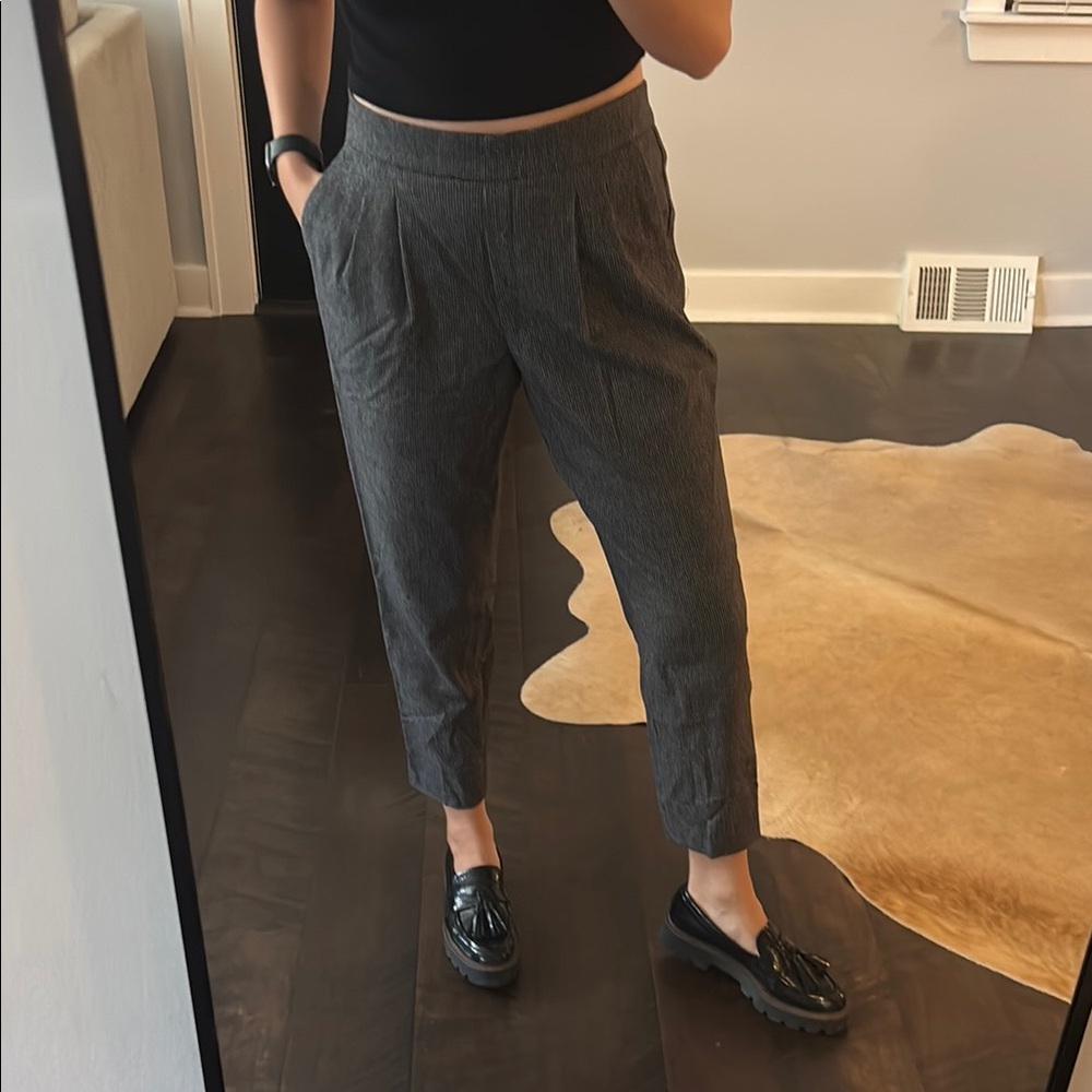 gray aritzia pull on trousers size 8